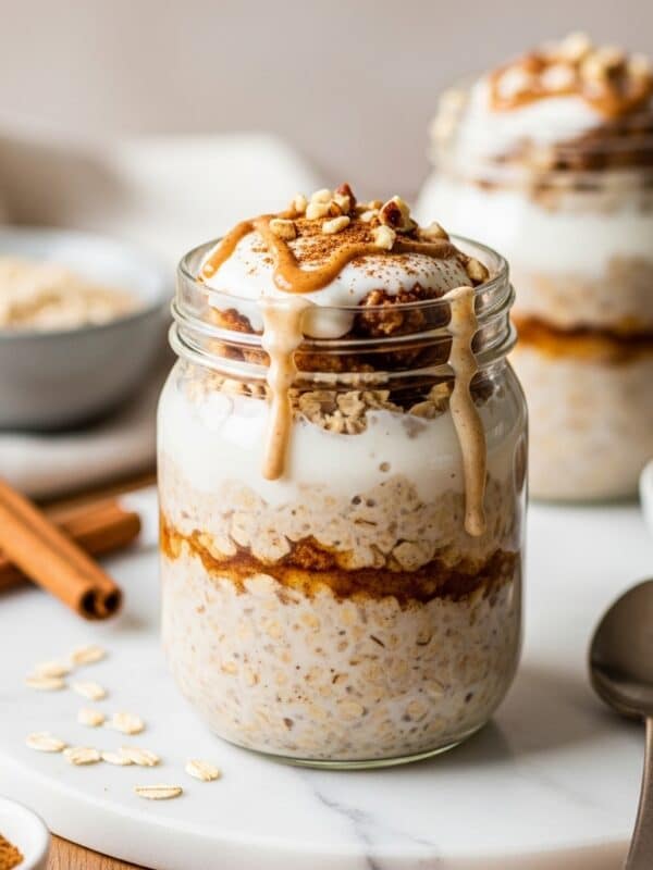 Healthy Cinnamon Roll Overnight Oats for Busy Mornings